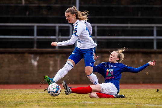Eline Hegg of Kolbotn and Ingrid Tina Dalgård of Vålerenga
