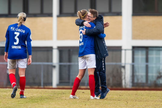Maruschka Waldus and Monica Knudsen, head coach of