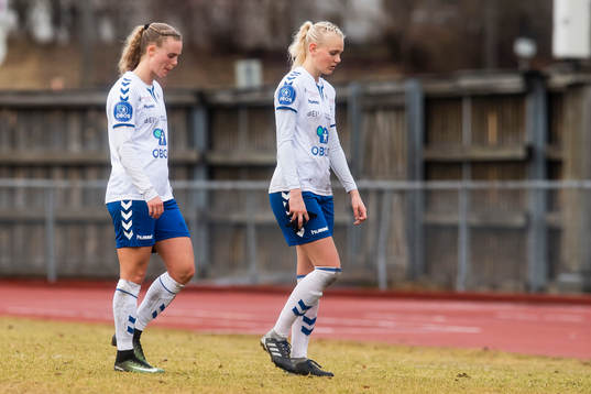 Nora Eide Lie and Karina Sævik of Kolbotn look dejected