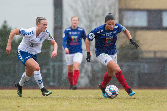 Nora Eide Lie of Kolbotn and Sherida Spitse of Vålerenga