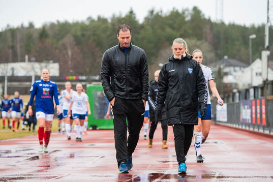 Knut Slatleim, head coach of Kolbotn, and Solveig