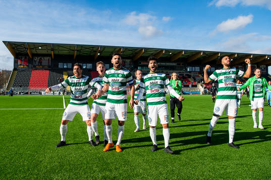 Västerås spelare jublar