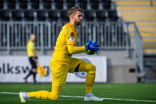 Brommapojkarnas målvakt Rasmus Emanuelsson
