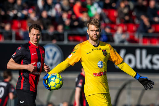 Brommapojkarnas målvakt Rasmus Emanuelsson