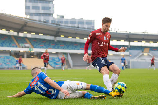 Norrbys Alen Krasnici glidtacklar Örgrytes Victor Sköld
