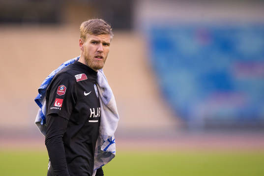 Örgrytes målvakt Fredrik Andersson deppar