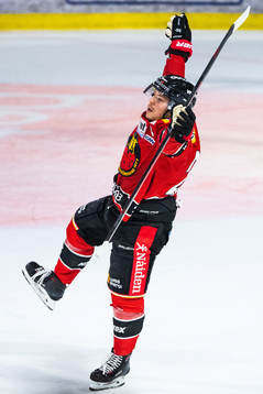Luleås Erik Gustafsson jublar