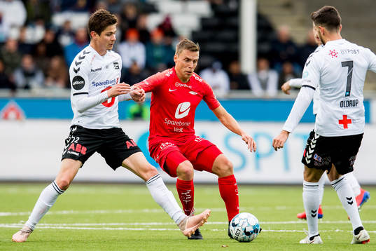 Torgeir Børven of Odd and Ruben Yttergård Jenssen of Brann