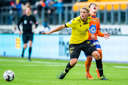 Erlend Segberg of Start and Sondre Brunstad Fet of Aalesund