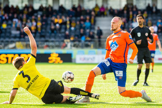 Espen Hammer Berger of Start and Aron Elis Thrandarson of