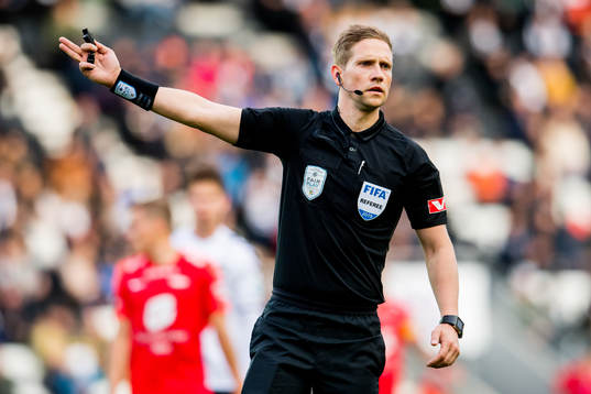 Referee Espen Andreas Eskås