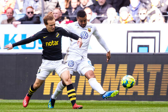 s Saku Ylätupa och Östersunds Noah Sonko Sundberg