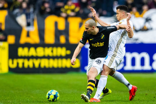 s Panajotis Dimitriadis och Östersunds målvakt Sixten