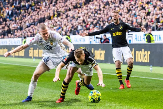 s Sebastian Larsson
