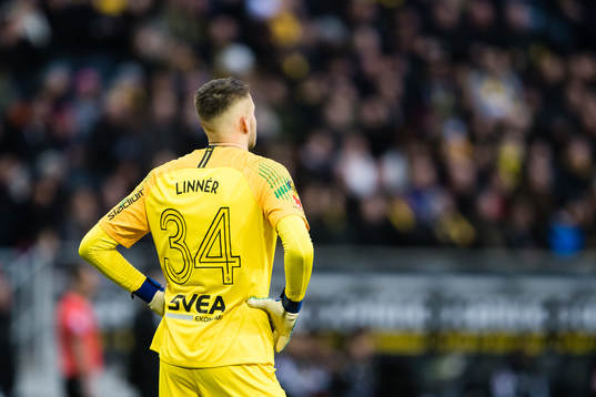 s målvakt Oscar Linnér