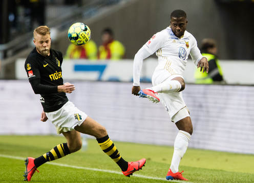s Daniel Sundgren och Östersunds Isak Ssali