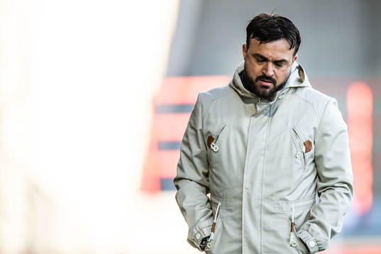 Syrianskas tränare Korosh Hatami deppar