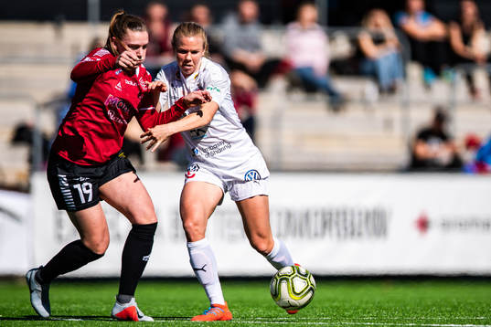 Limhamn Bunkeflos Rebecka Persson och Rosengårds Jessica