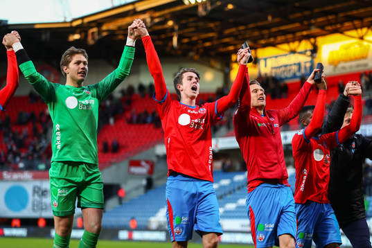 Helsingborgs Andri Bjarnason jublar med lagkamrater