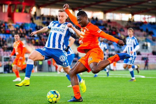 IFK Göteborgs Sebastian Ohlsson och AFC Eskilstunas Samuel