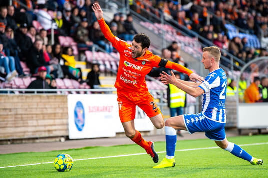 AFC Eskilstunas Anel Rashkaj och IFK Göteborgs Sebastian