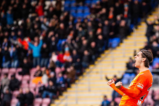 AFC Eskilstunas Adi Nalic jublar
