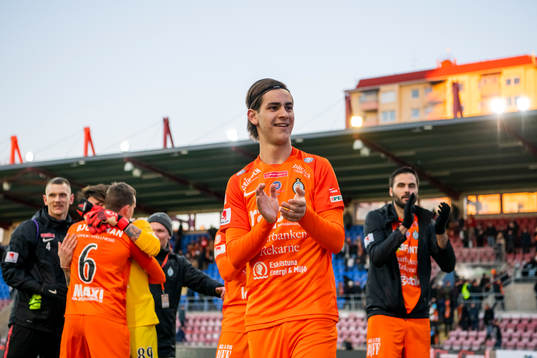 AFC Eskilstunas Adi Nalic jublar