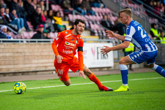 AFC Eskilstunas Anel Rashkaj och IFK Göteborgs Sebastian