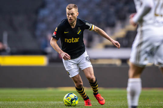 s Sebastian Larsson
