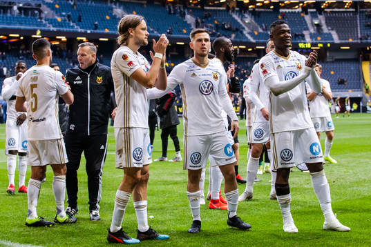 Östersunds spelare tackar publiken