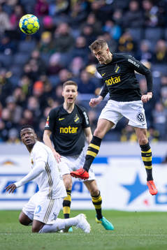 s Rasmus Lindkvist och Östersunds Alhaji Gero