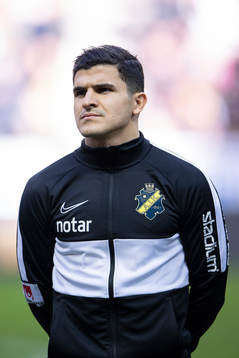 s Tarik Elyounoussi