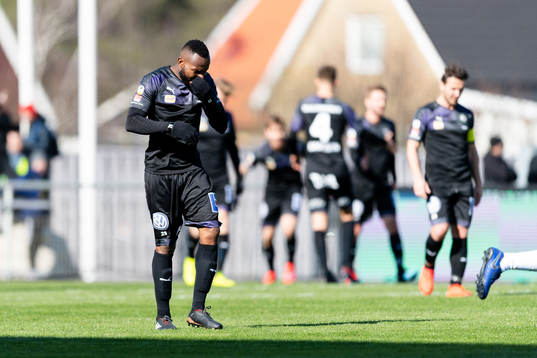 Örebros Michael Junior Omoh deppar