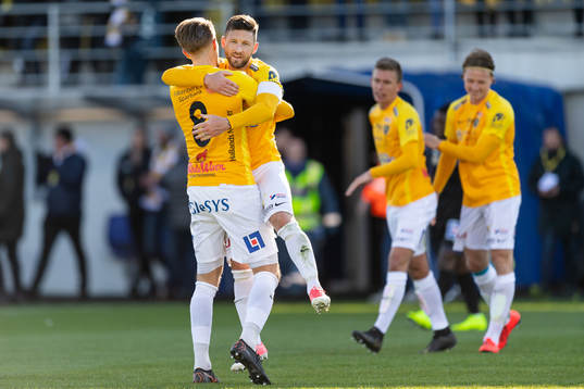 Falkenbergs Tibor Brink Joza jublar