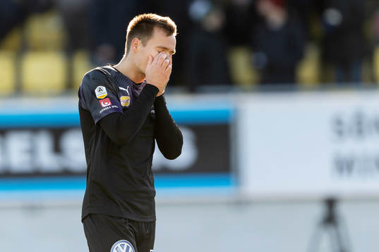 Örebros Viktor Prodell deppar