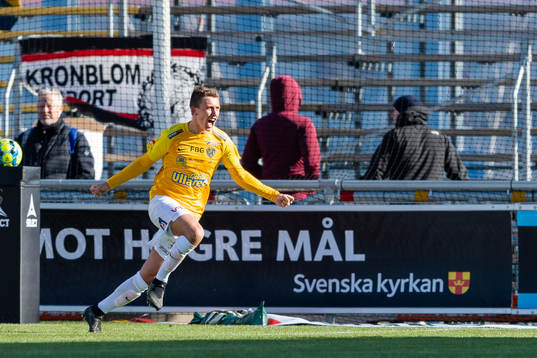 Falkenbergs John Björkengren jublar