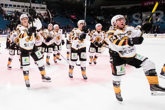 Skellefteås spelare jublar