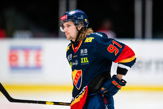 Djurgårdens Axel Jonsson Fjällby deppar