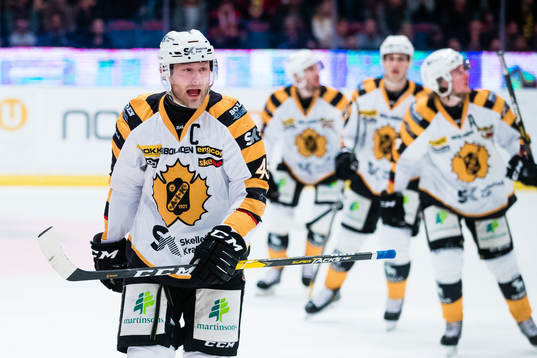 Skellefteås Oscar Möller jublar