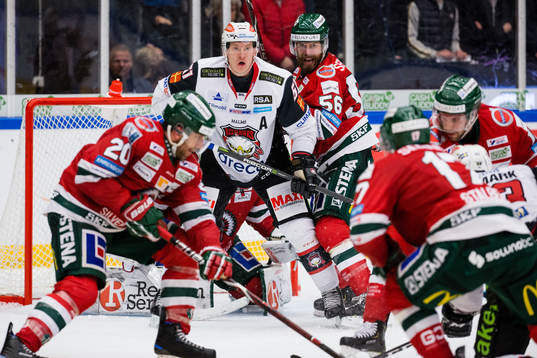 Malmö Redhawks Emil Sylvegård och Frölundas Jonathan