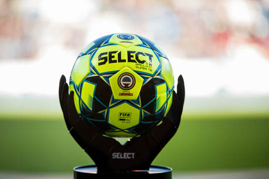 Matchboll från Select