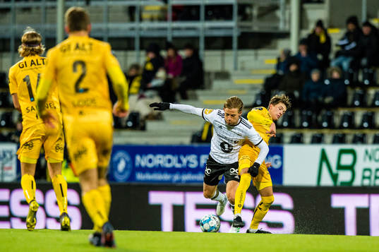 Yann-Erik Randa Bahezre de Lanlay of Rosenborg and Håkon