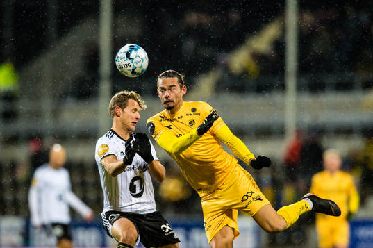 Vegar Eggen Hedenstad of Rosenborg and Amor Yonas Layouni