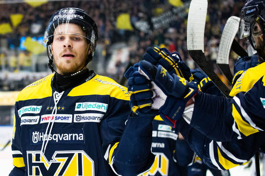 s Mikko Lehtonen jublar