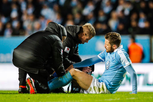 Malmö FFs Lasse Nielsen får vård