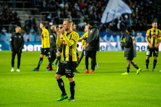 Häckens Alexander Faltsetas  tackar fansen