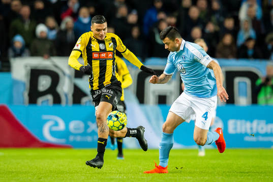 Häckens Ahmed Yasin och Malmö FFs Behrang Safari