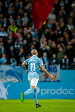 Malmö FFs Guillermo Molins blir inbytt
