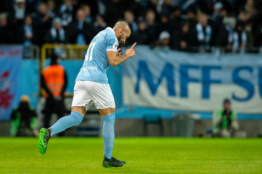 Malmö FFs Guillermo Molins blir inbytt