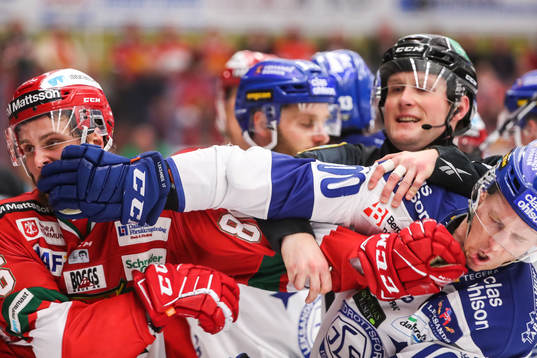 Moras Mathias Bromé i bråk med Leksands Martin Karlsson